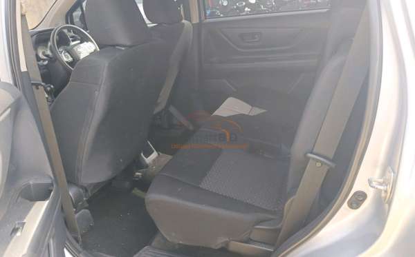 DAIHATSU XENIA