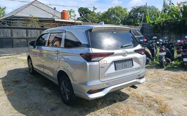 DAIHATSU XENIA