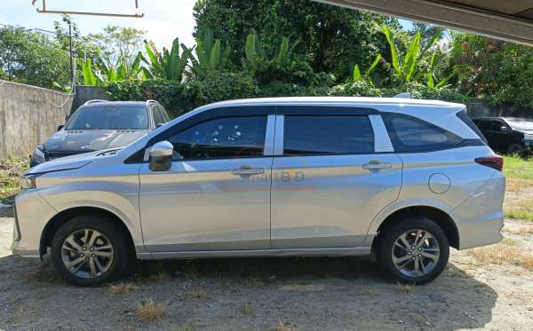 DAIHATSU XENIA