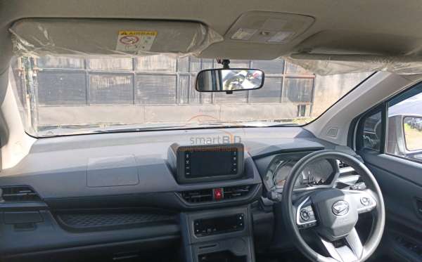 DAIHATSU XENIA