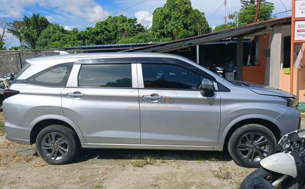 DAIHATSU XENIA