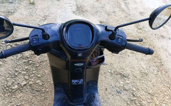 HONDA SCOOPY PRESTIGE
