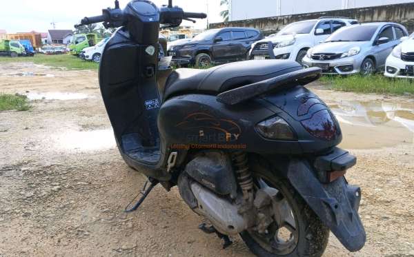HONDA SCOOPY PRESTIGE
