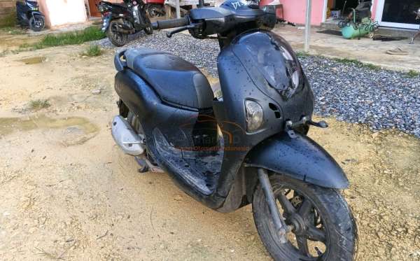 HONDA SCOOPY PRESTIGE
