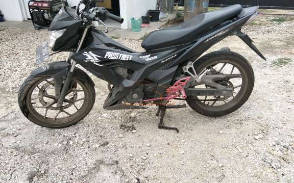 HONDA SONIC 150 R