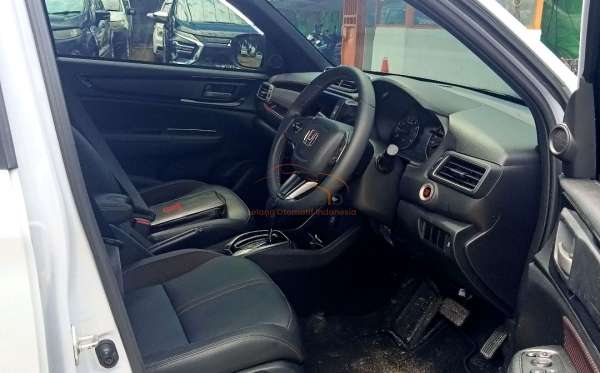HONDA DG48 1.5 RS CVT