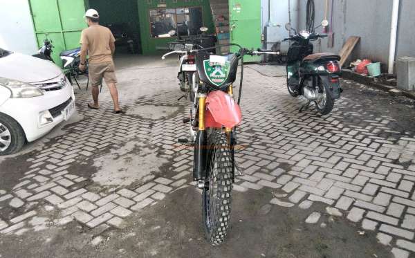 KAWASAKI KLX 150