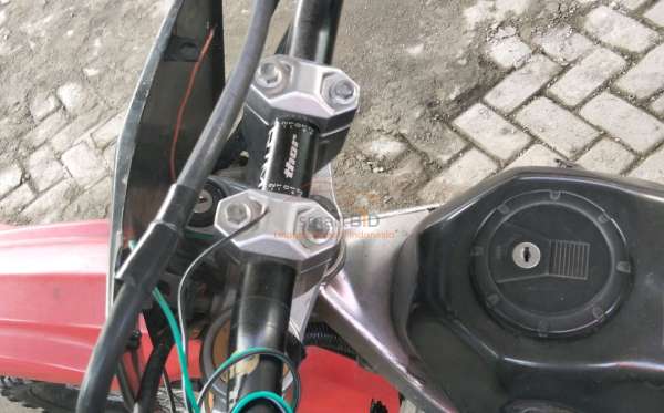 KAWASAKI KLX 150