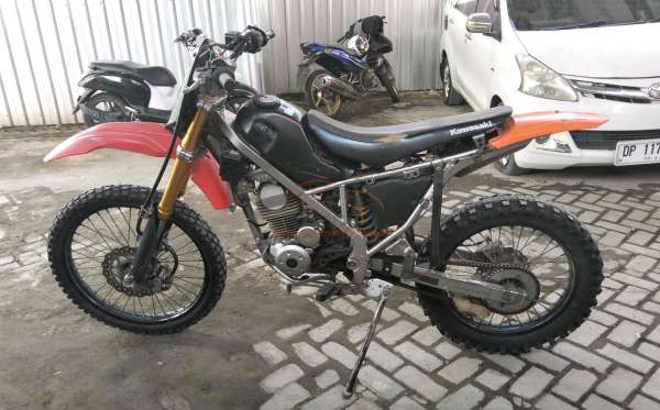 KAWASAKI KLX 150