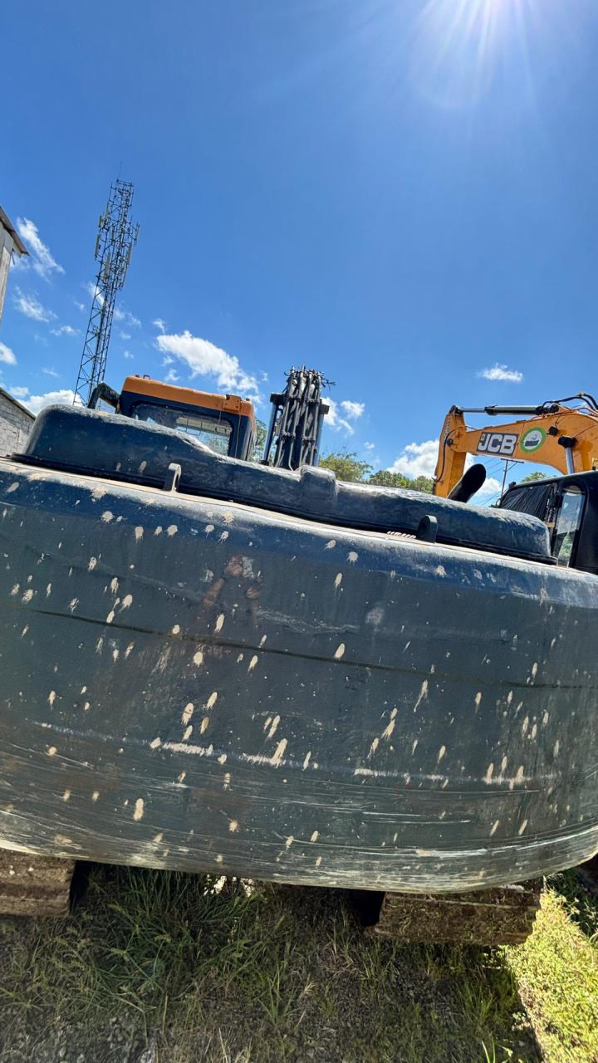 HYUNDAI EXCAVATOR HX210S