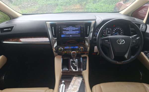 TOYOTA ALPHARD 2.5 G