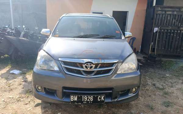 TOYOTA  AVANZA