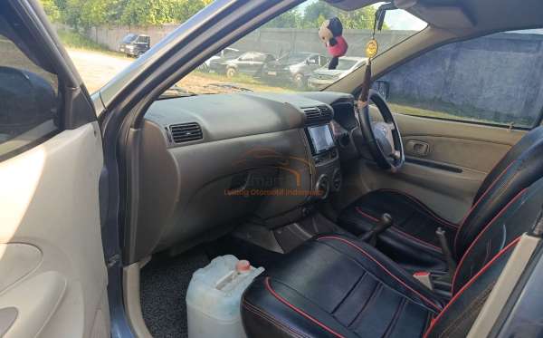 TOYOTA  AVANZA