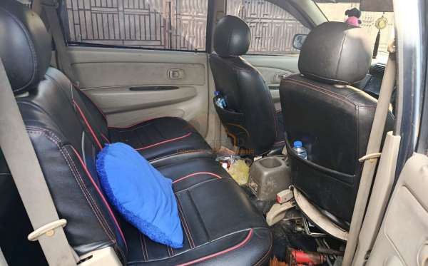 TOYOTA  AVANZA