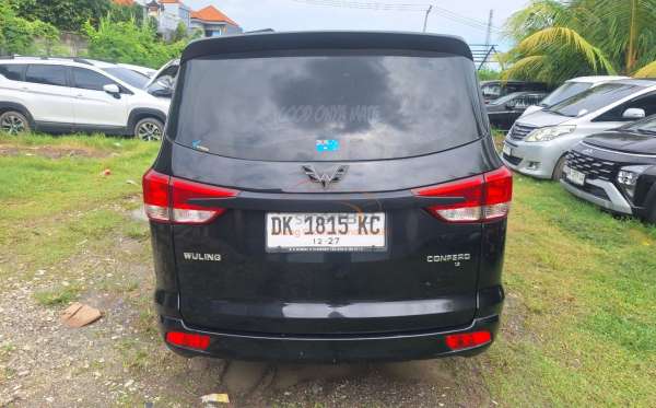 WULING CONFERO