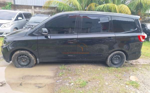 WULING CONFERO