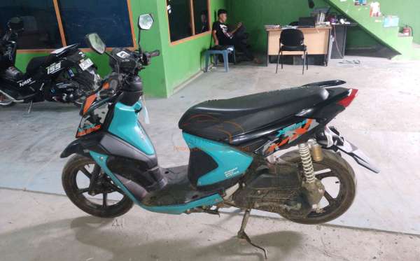 YAMAHA  X RIDE 125