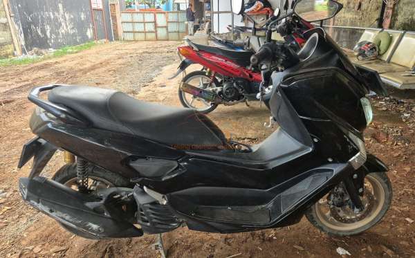 YAMAHA NMAX