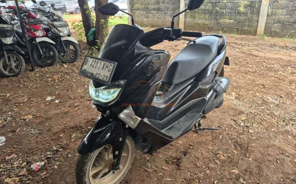 YAMAHA NMAX
