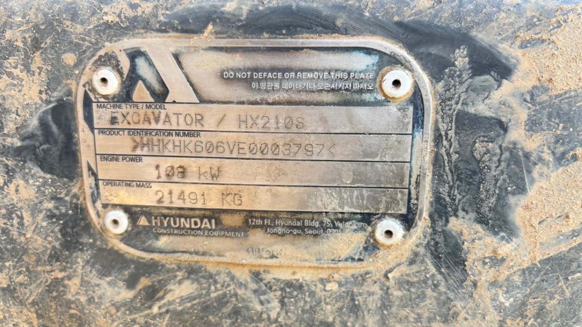 HYUNDAI EXCAVATOR HX210S
