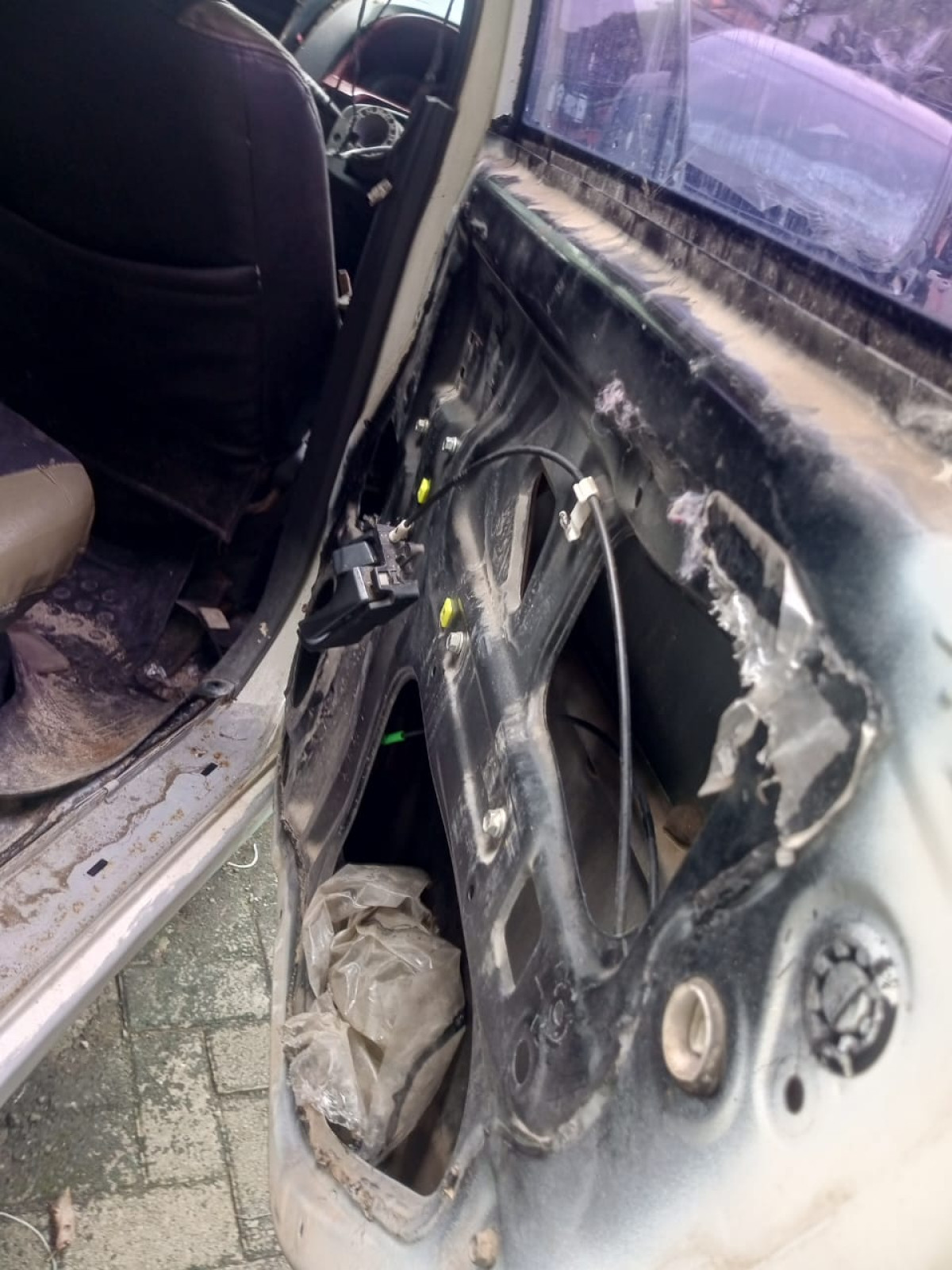 TOYOTA AVANZA