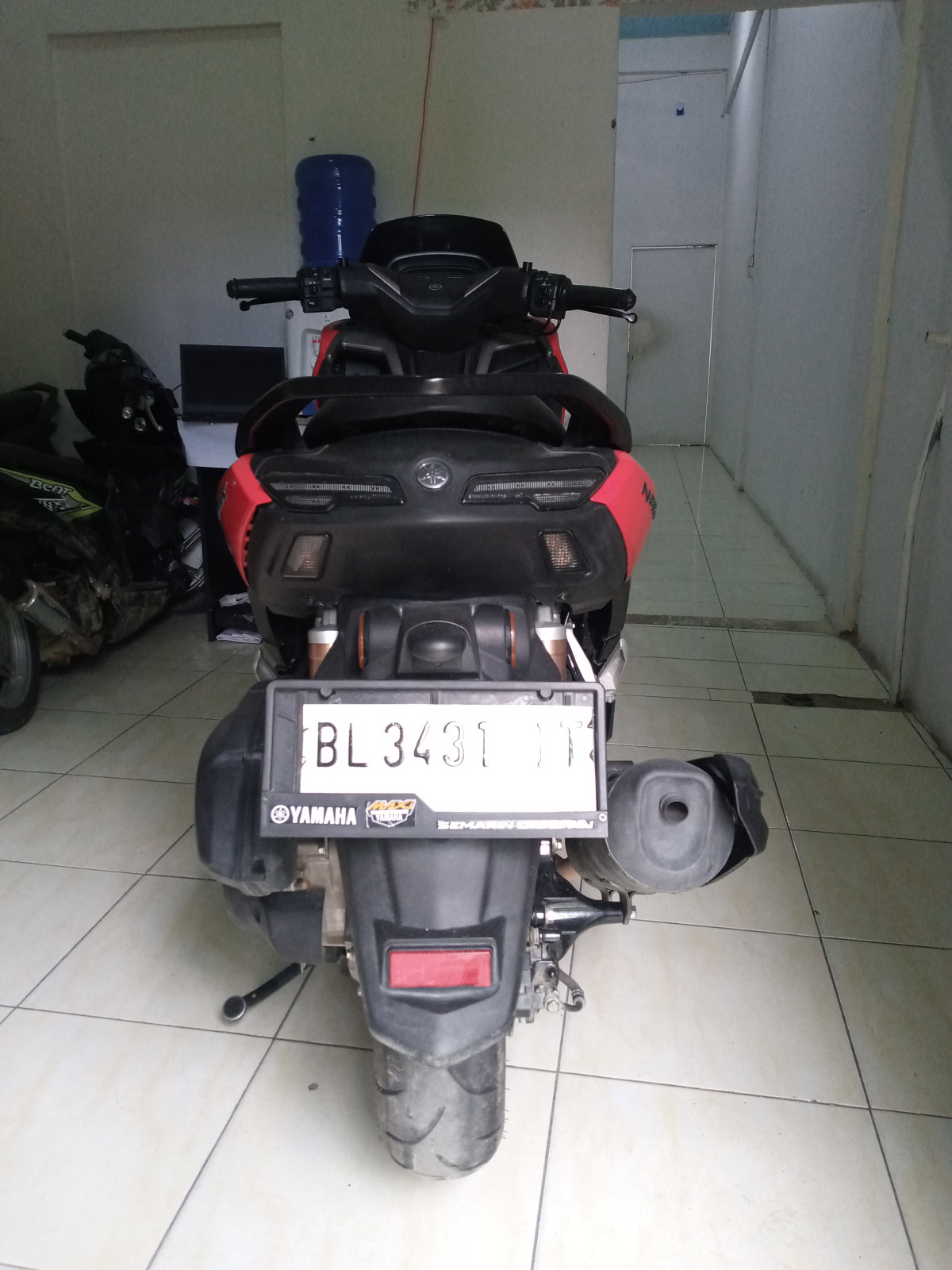 YAMAHA NMAX