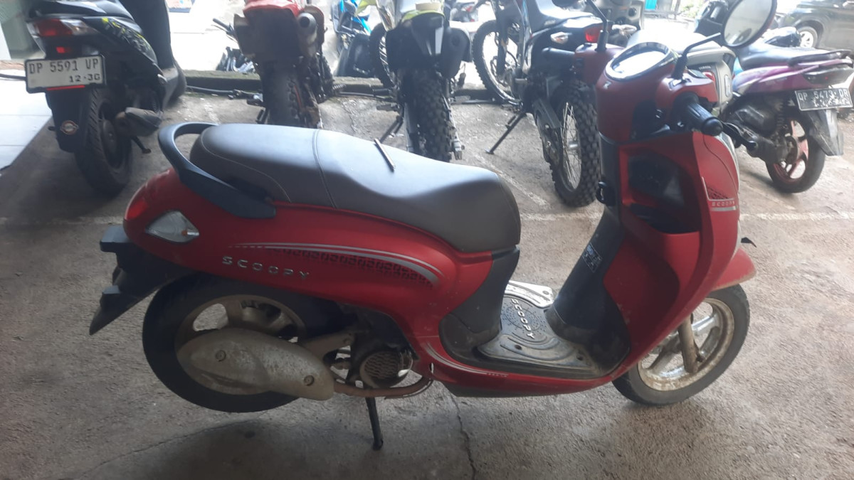 HONDA SCOOPY PRESTIGE