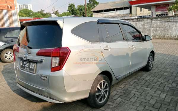 DAIHATSU SIGRA R