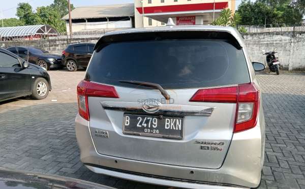 DAIHATSU SIGRA R