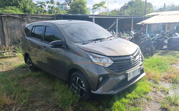 DAIHATSU  SIGRA  R