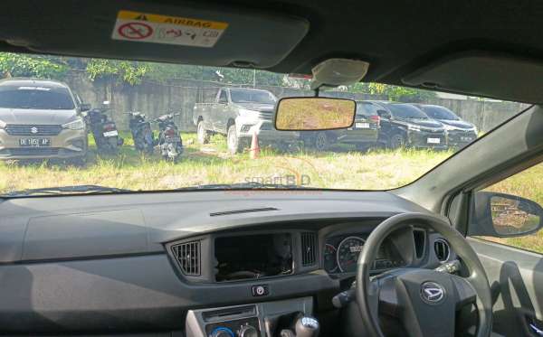 DAIHATSU  SIGRA  R