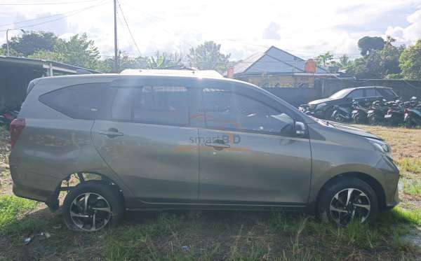 DAIHATSU  SIGRA  R