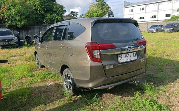 DAIHATSU  SIGRA  R