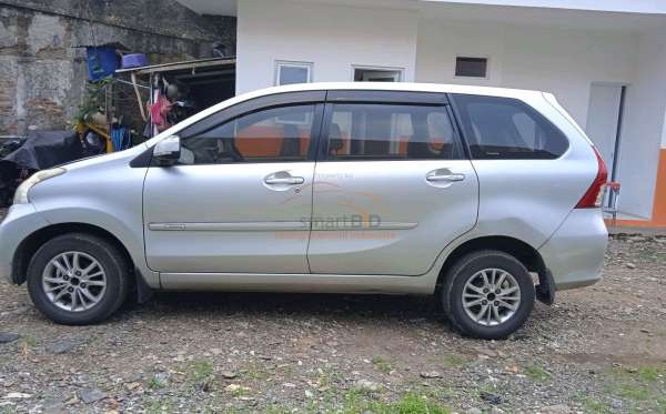 DAIHATSU  XENIA