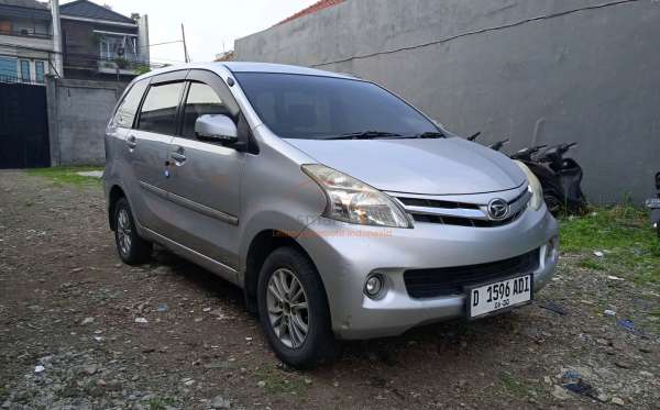 DAIHATSU  XENIA