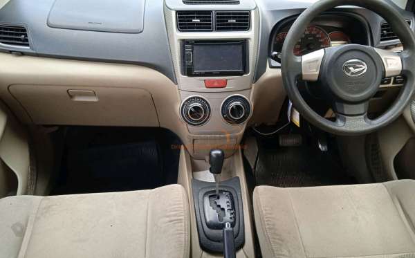 DAIHATSU  XENIA
