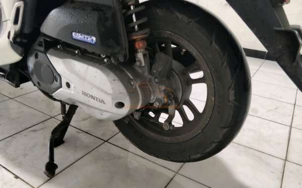 HONDA  SCOOPY PRESTIGE