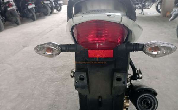 HONDA CB 150 R