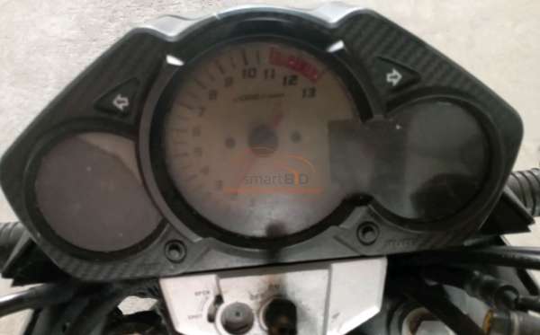 HONDA CB 150 R