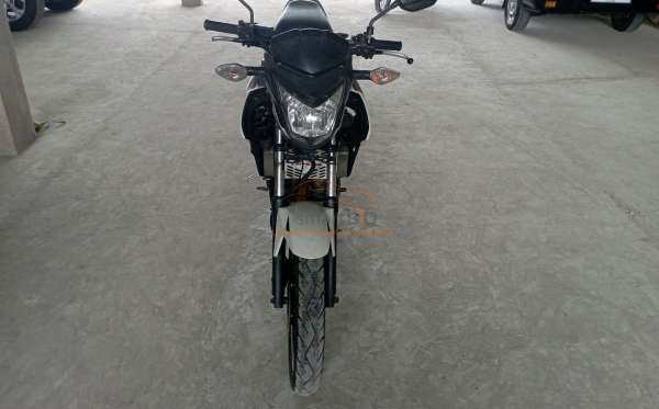 HONDA CB 150 R