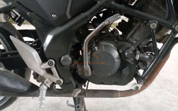 HONDA CB 150 R