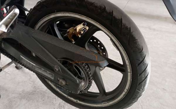 HONDA CB 150 R