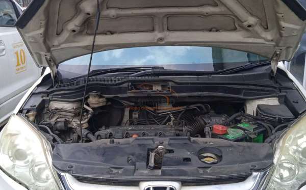 HONDA  CR-V  RE1 2WD 2.0 A/T
