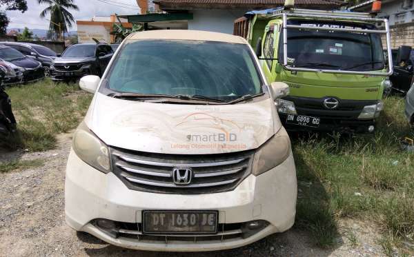 HONDA  FREED  GB3 1.5 E