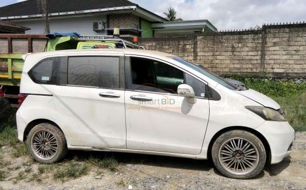 HONDA  FREED  GB3 1.5 E