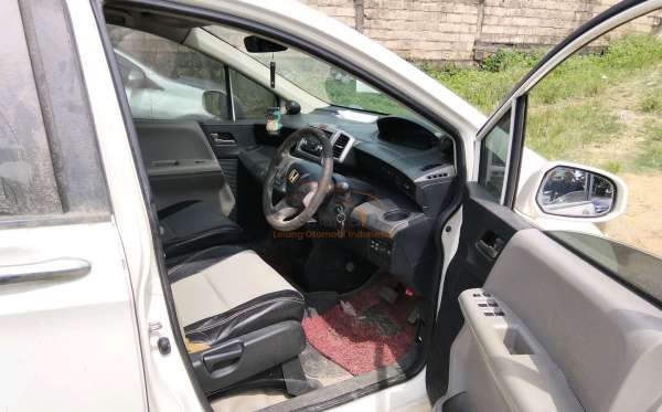 HONDA  FREED  GB3 1.5 E