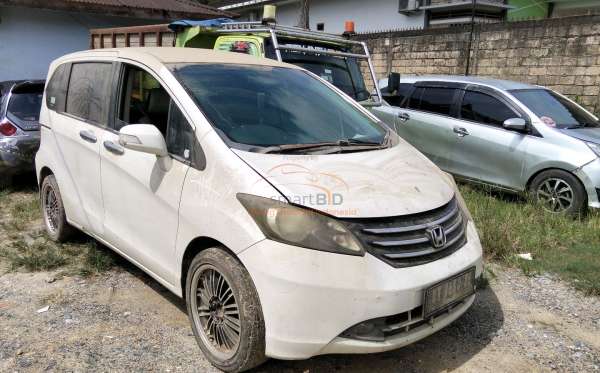 HONDA  FREED  GB3 1.5 E