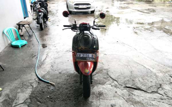 HONDA SCOOPY SPORTY