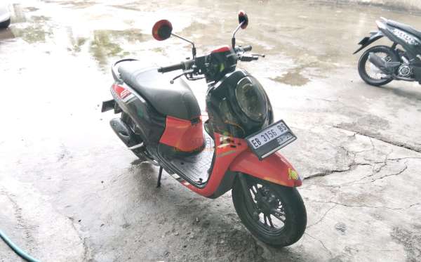 HONDA SCOOPY SPORTY