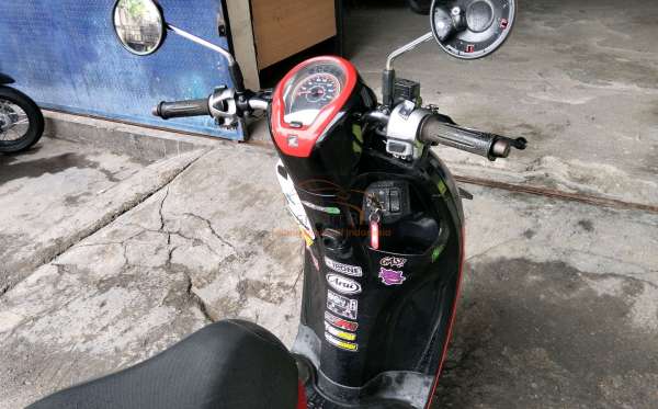 HONDA SCOOPY SPORTY